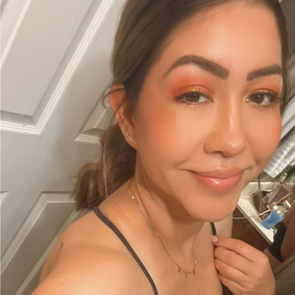 Meet your Posher, Eva